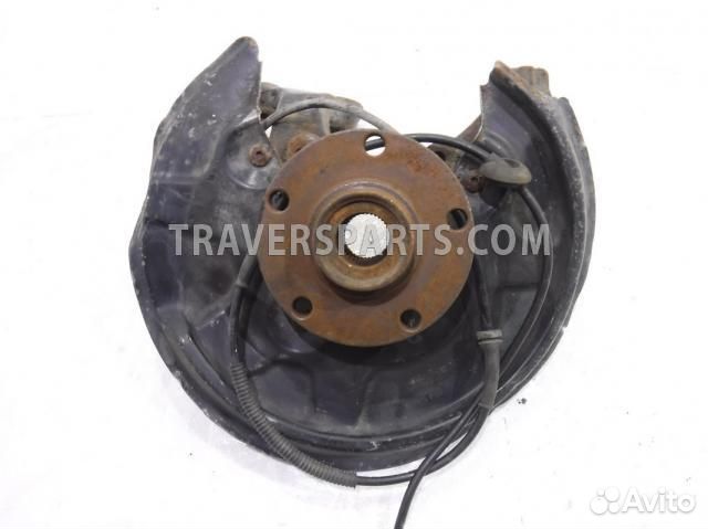 Кулак задний правый Ауди