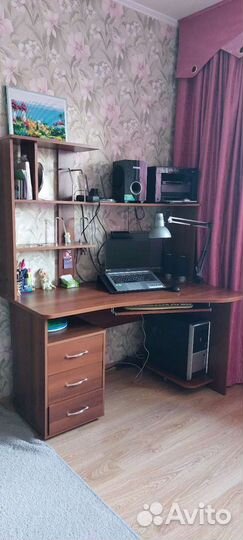 Компьютерный стол