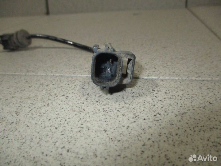 Датчик ABS задний Land Rover Freelander 2