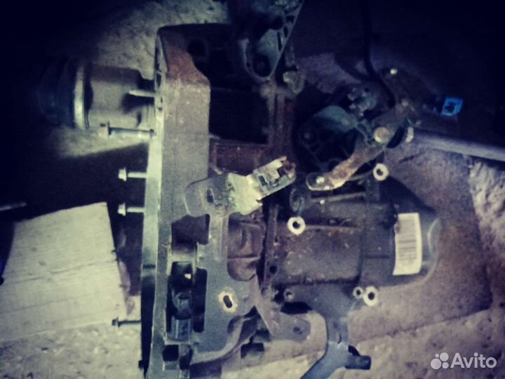 Кпп механика с гидравл. выжимом от рено сандеро 17