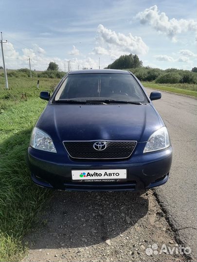 Toyota Corolla 1.4 МТ, 2002, битый, 300 000 км