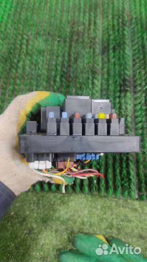 Блок предохранителей Subaru Tribeca WX 2006