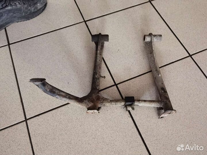 Центральная подножка Honda cbr1000f