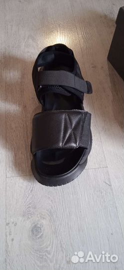 Новые сандали