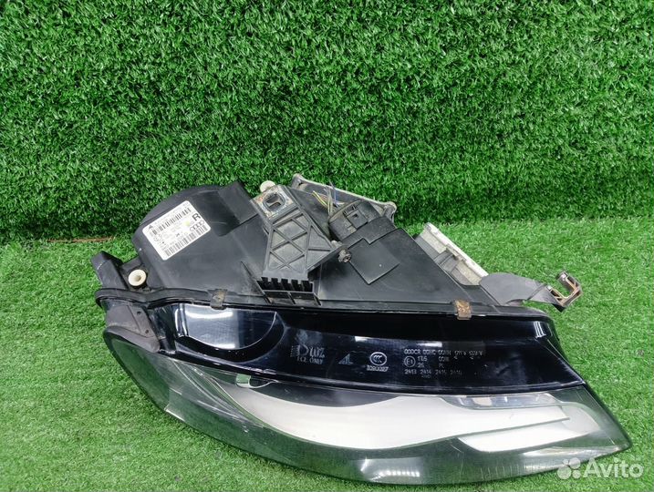 Фара правая ксенон Audi A4 B8 VAG Audi A4 B8 8K