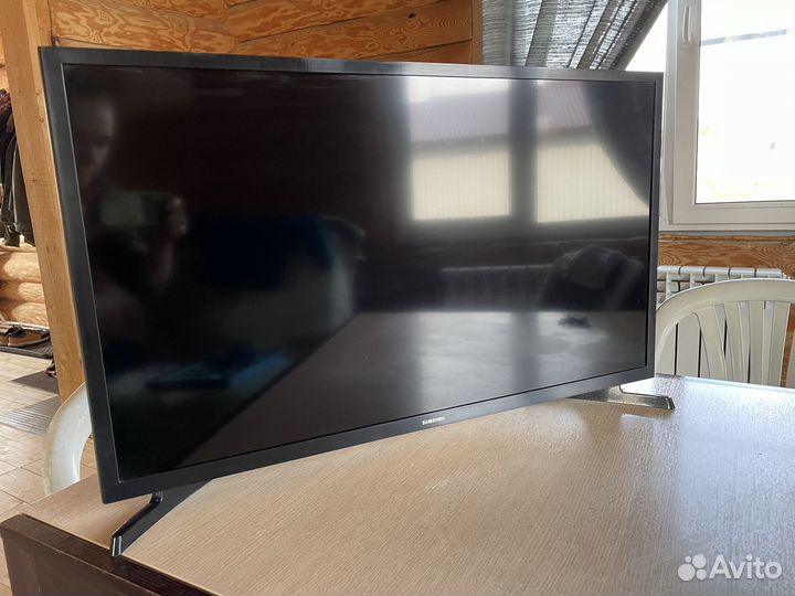 Телевизор Samsung Full HD 32 дюйма