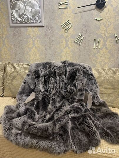 Шикарная дубленка с капюшоном,мех мериноса,р.60