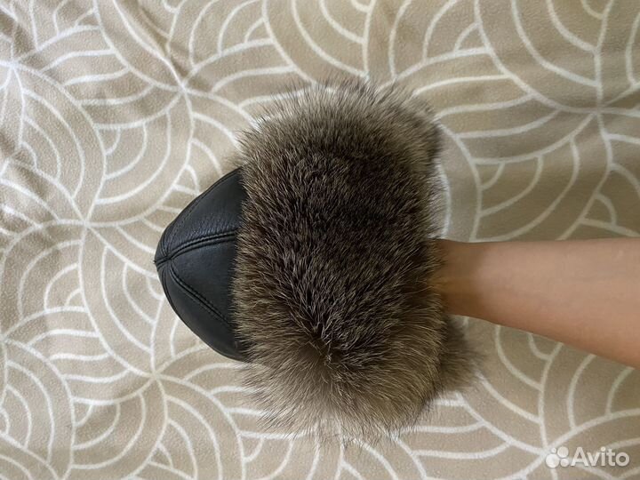 Шапка ушанка из натурального меха чернобурки