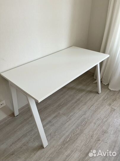 GDB Компьютерный письменный стол 140 см