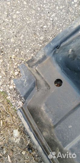 Тойота Хайлендер пыльник бампера переднего