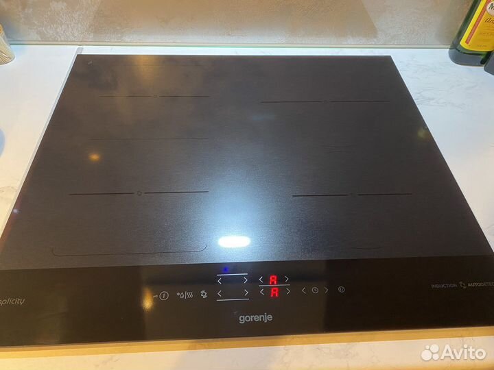 Индукционная варочная панель gorenje IT643SYB