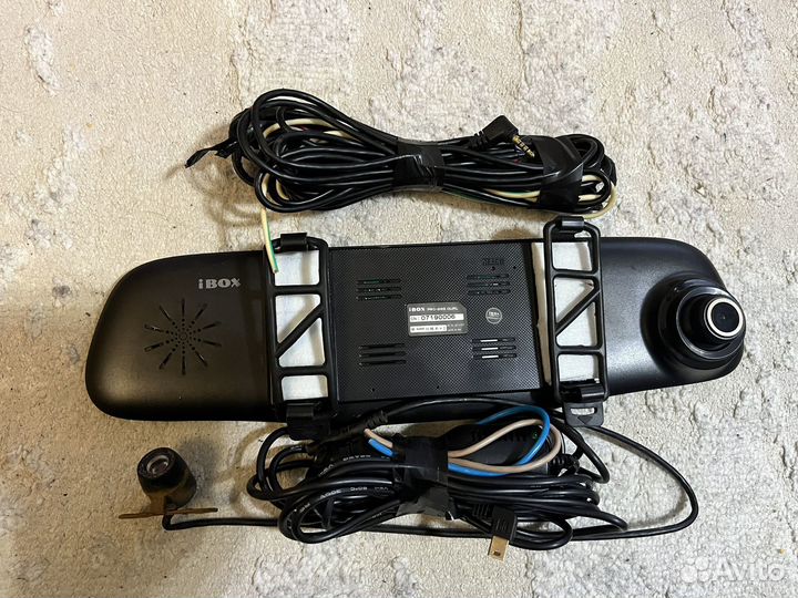 Видеорегистратор на зеркало