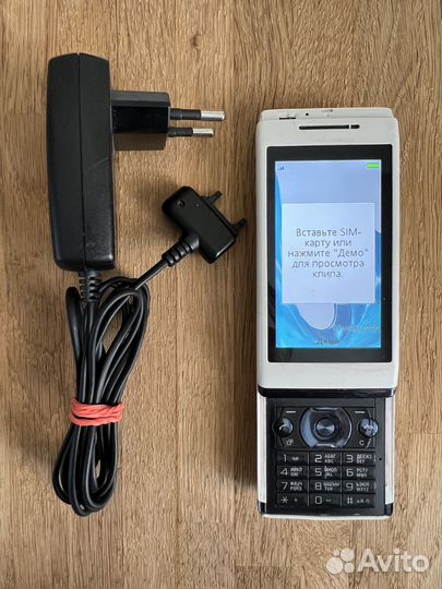 Мобильный телефон sony ericsson u10i
