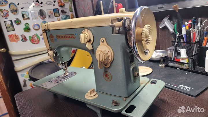 Швейная машина Чайка