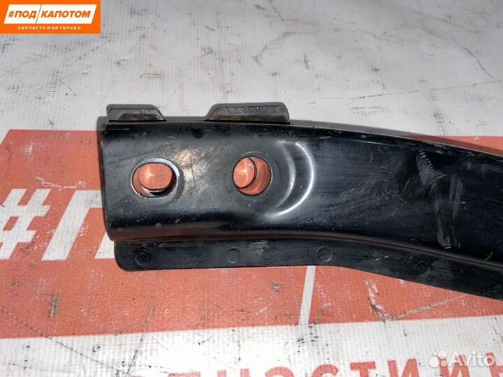 Кронштейн (крепление) левый Mitsubishi Outlander