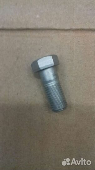 Болт Nissan 37120JD01A