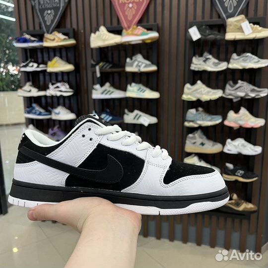 Кроссовки Nike SB Dunk Low x tightbooth