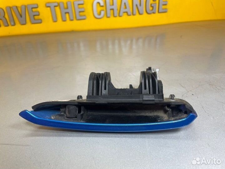 Ручка двери внешняя правая Renault Logan K7M A812