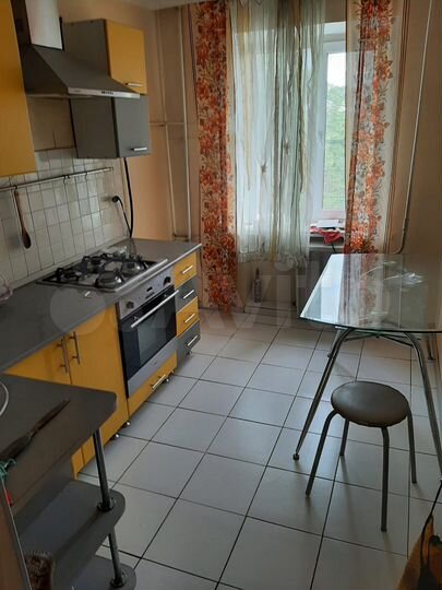 3-к. квартира, 56 м², 2/5 эт.