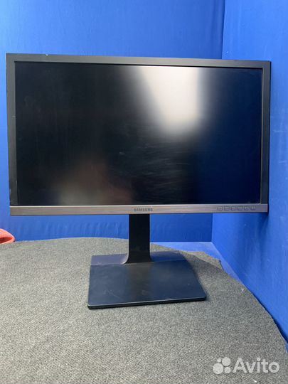 Жк-монитор с высоким разрешением 23.5