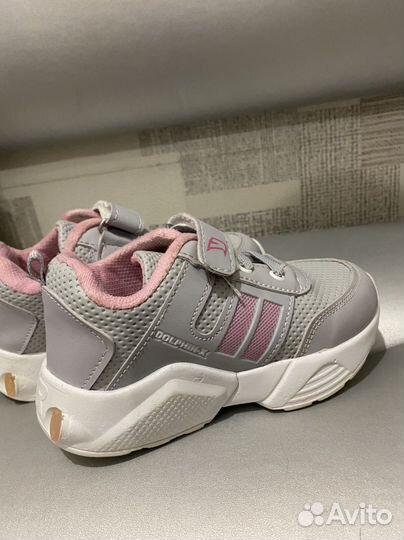 Кросовки для девочки 28