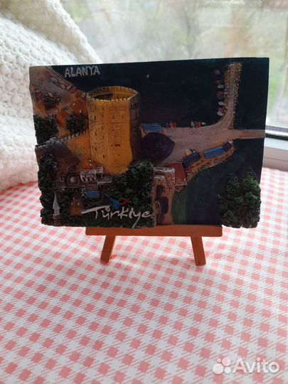 Сувенирные декоративные тарелки