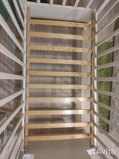 Детская кроватка для малыша новорожденного