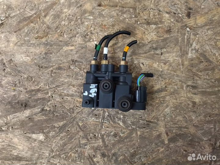 Блок клапанов пневмоподвески Range Rover Sport