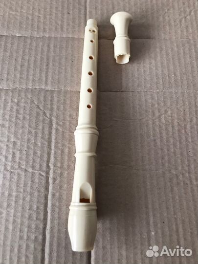 Блокфлейта Yamaha Soprano Descant Recorder YRS-23