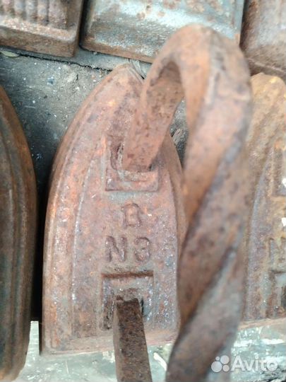 Утюг старинный