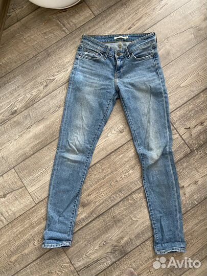 Джинсы Levis 711
