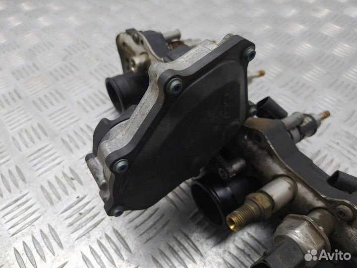 Б/У Форсунка 2.0FSi Форсунки 4 шт + рампа