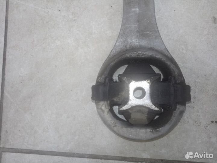 Опора двигателя задняя Volkswagen Polo Sedan 6C1