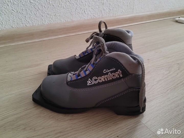 Лыжные ботинки