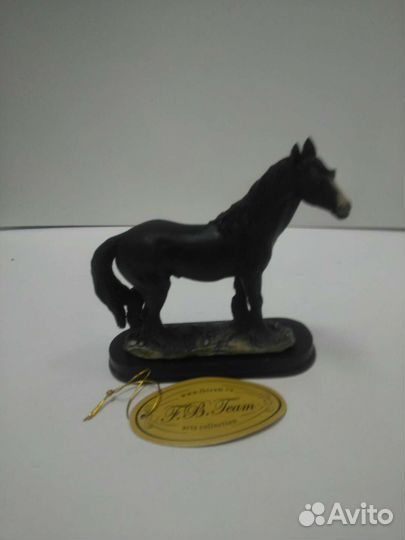 Конь керамика