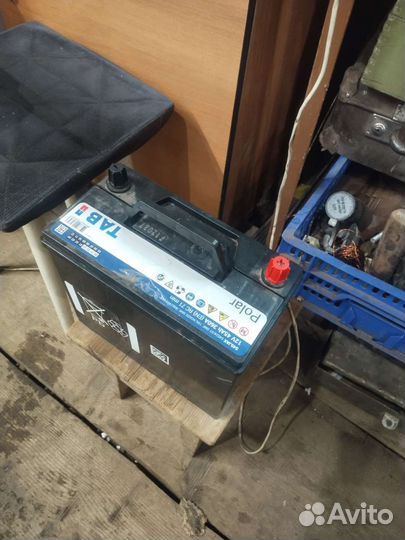 Аккумулятор узкий тонкие клеммы