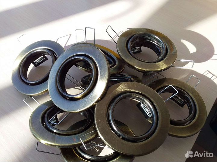 Светильник потолочный встраиваемый светодиодный