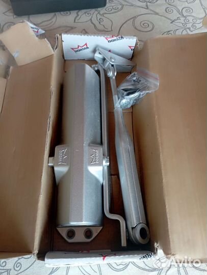 Доводчик дверной