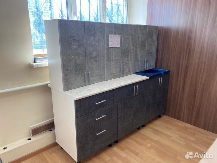 Кухонный гарнитур 1.8