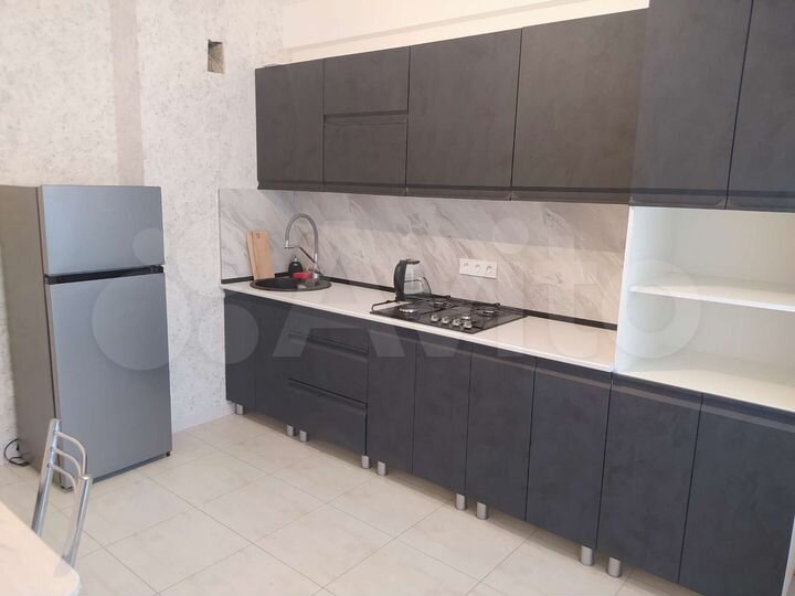 2-к. квартира, 75 м², 2/10 эт.