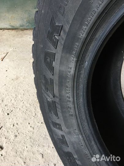 Bridgestone Blizzak DM-V1 275/65 R17