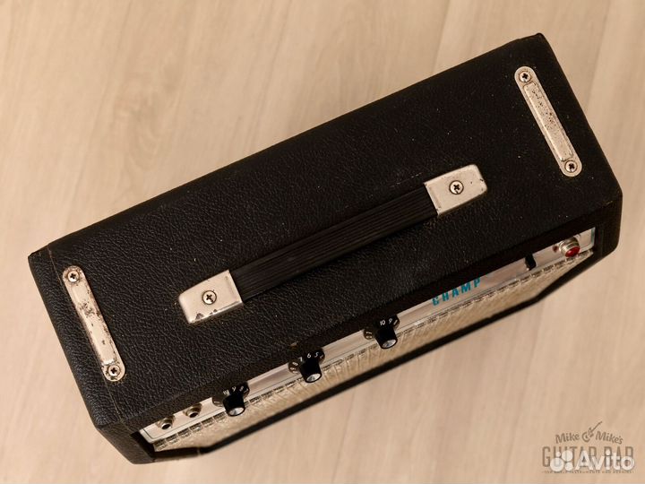 Комбоусилитель для электрогитары Fender Champ Silv