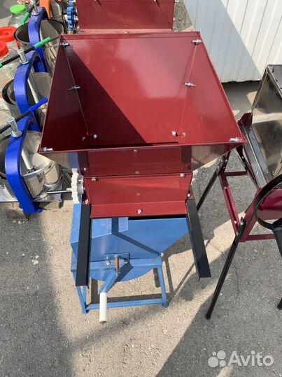 Дробилка механическая для винограда