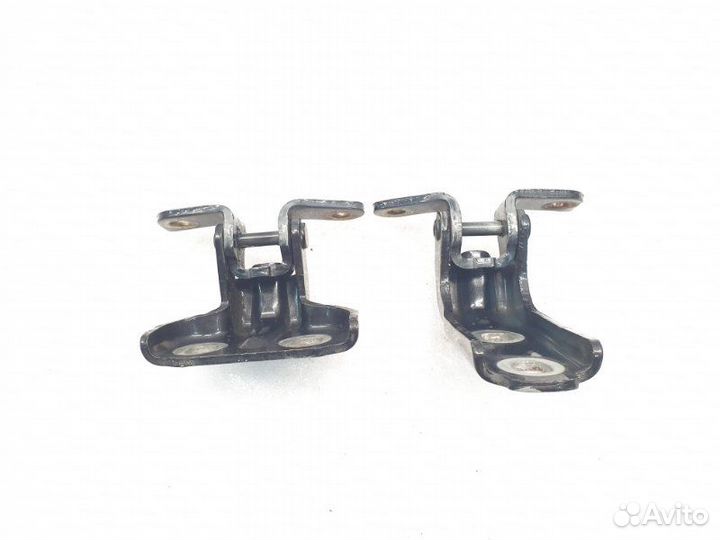 Петля двери задняя правая Chevrolet Cruze 1.6