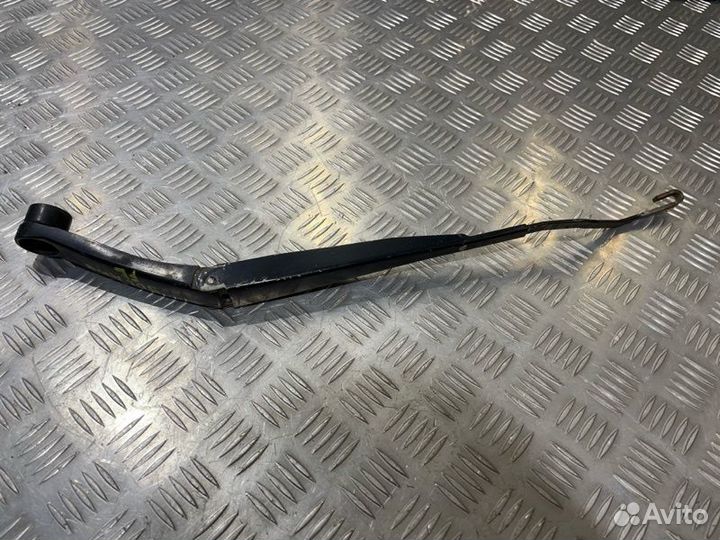 Поводок дворника передний левый Hyundai Solaris