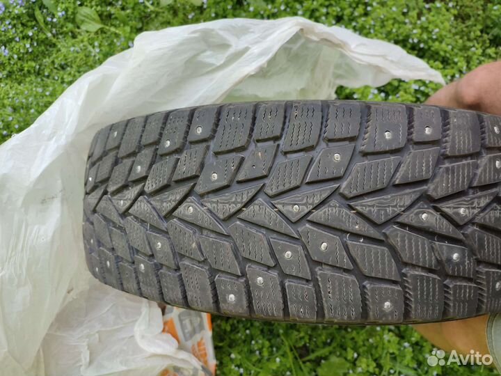 Dunlop Grandtrek Ice 02 225/65 R17 106T