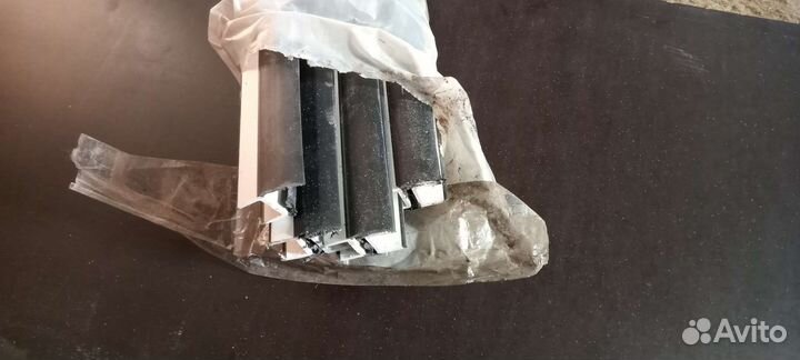 Уплотнитель для ворот фургона