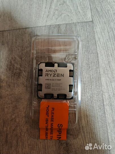 Материнская плата с процессором и памятью