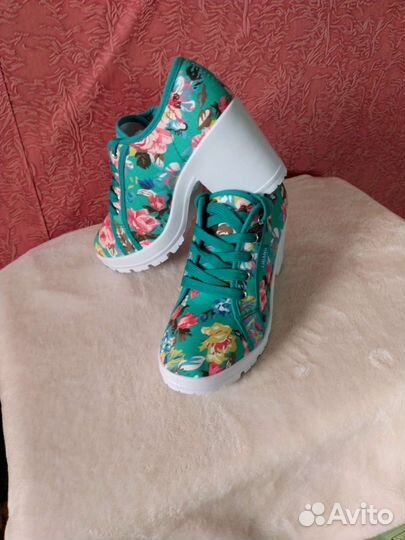 Туфли кеды на каблуке