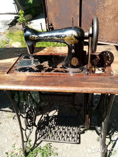 Швейная машина Singer